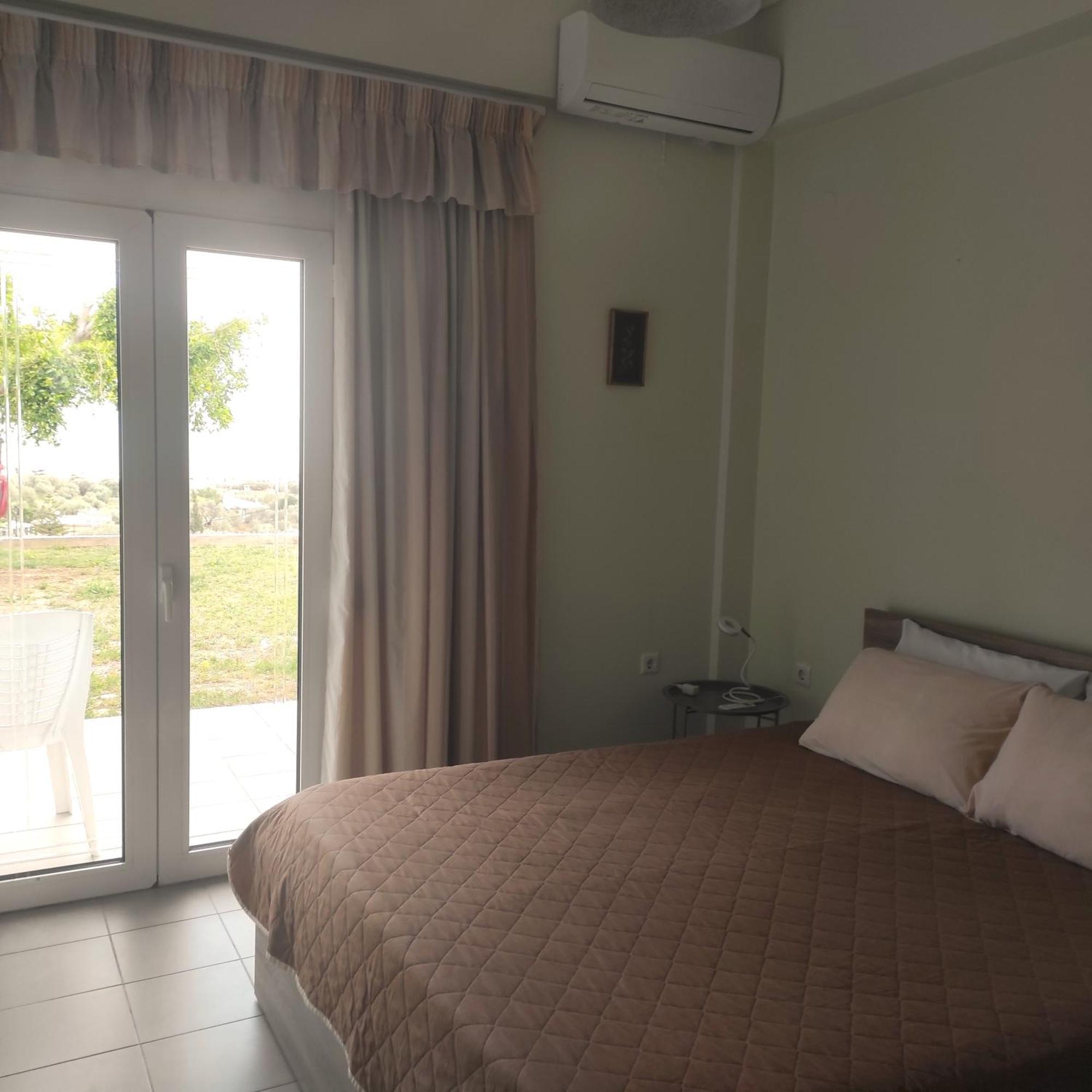 Sea Breeze Villa Ретимно Экстерьер фото